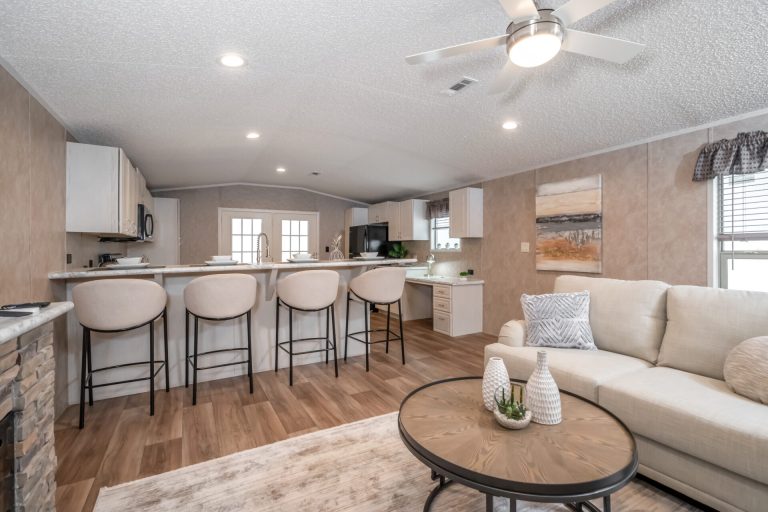 Legacy_Homes_Biloxi_H-1660-21FKA_Liv-Kit_8990-1
