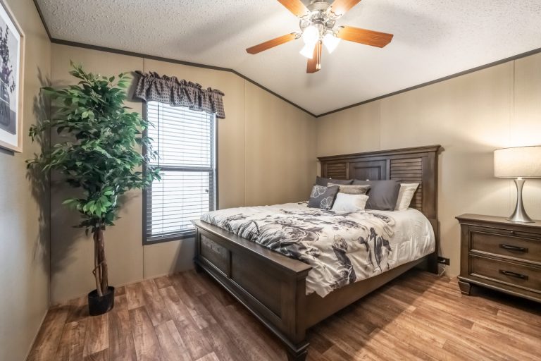Legacy_S-12x56-21A_Bedroom_1120-1